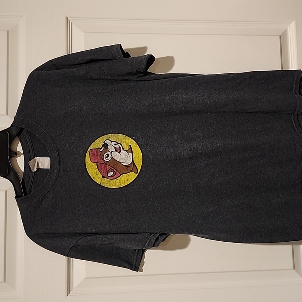 Large short sleeve Buck-ees tshirt